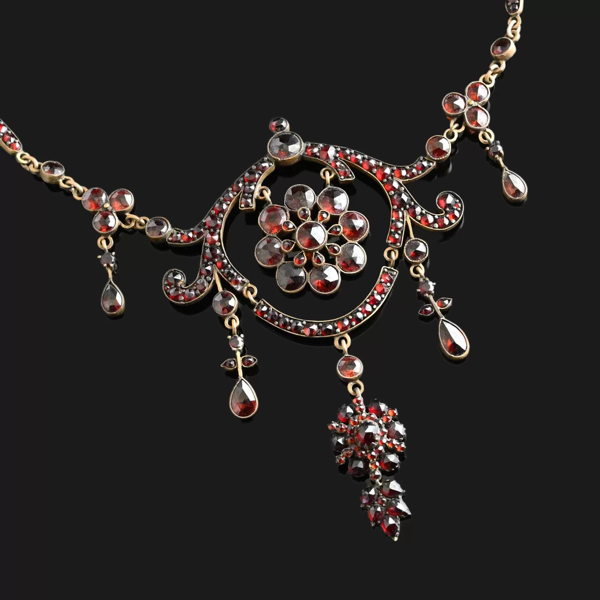 Antique Victorian Bohemian Garnet Necklace