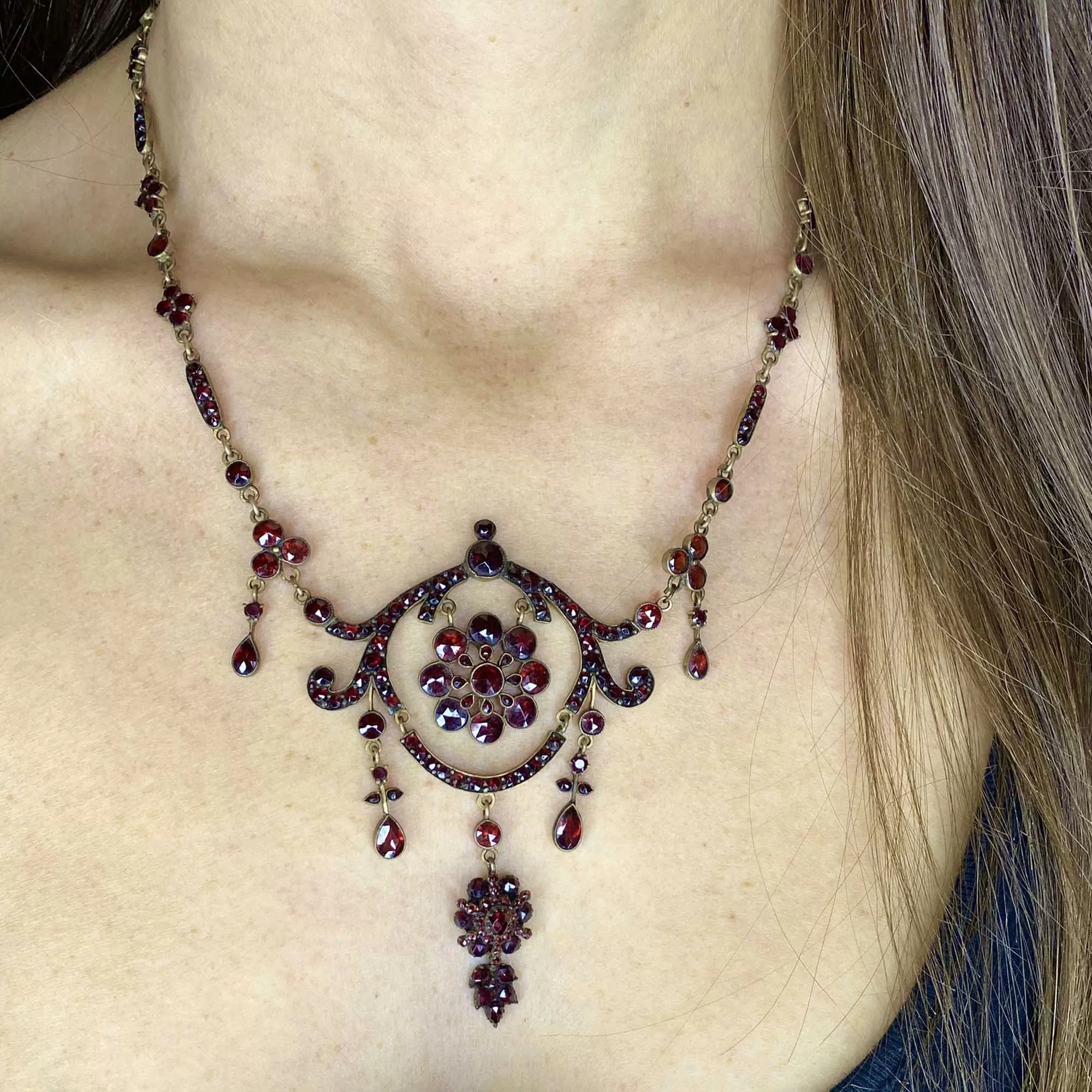 Antique Victorian Bohemian Garnet Necklace