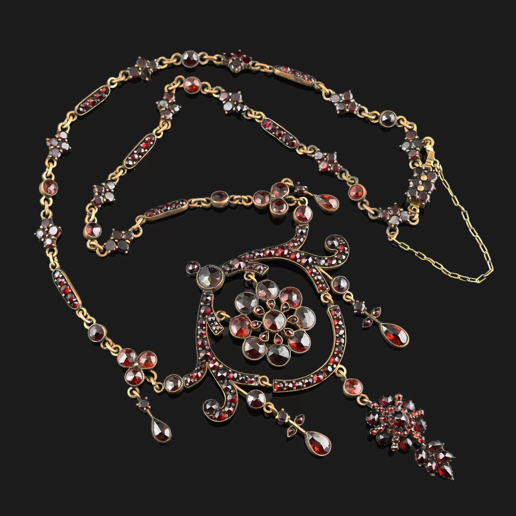 Antique Victorian Bohemian Garnet Necklace