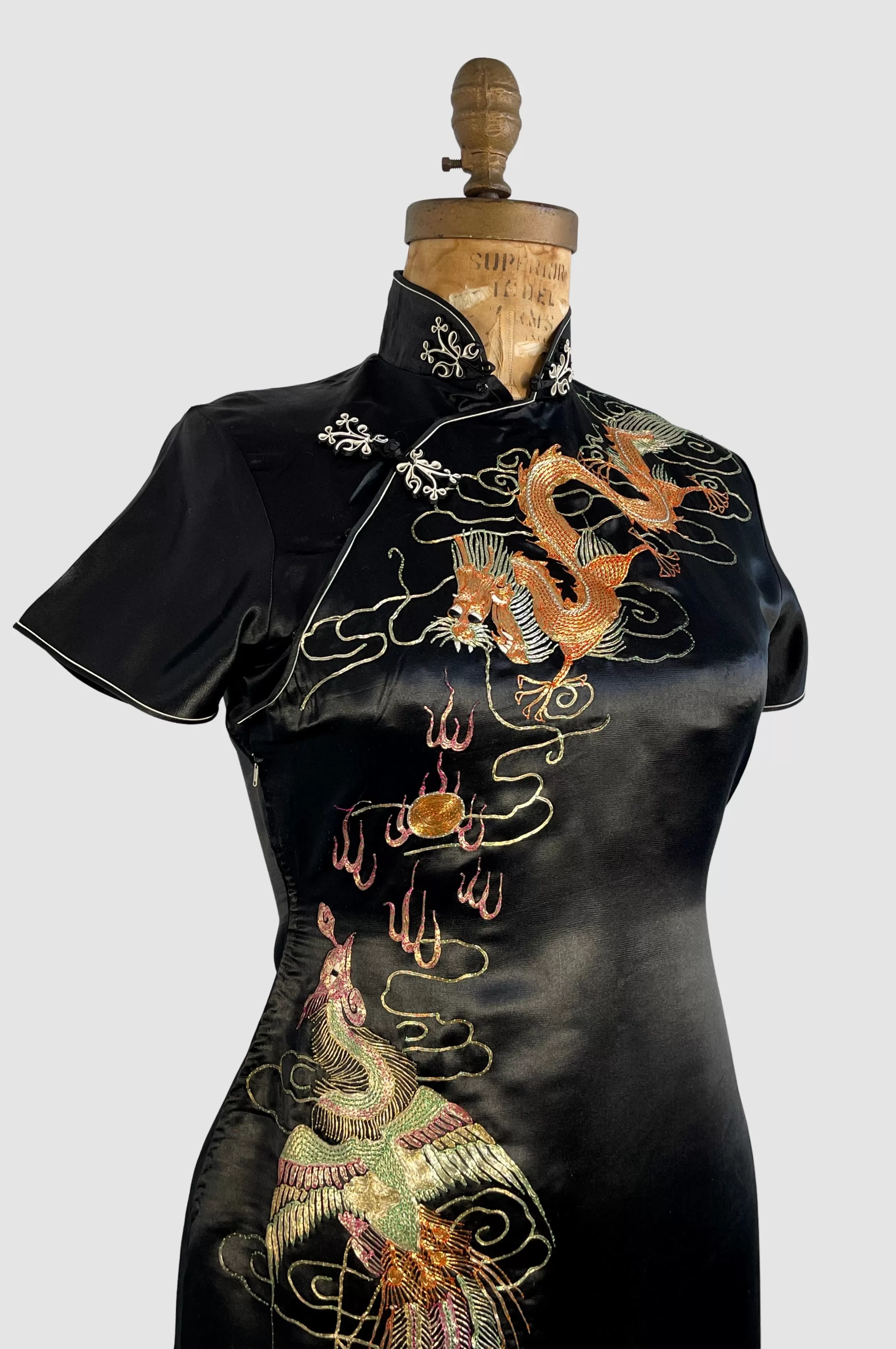 DRAGON AND PHOENIX 40s Silk Embroidered Qipao Cheongsam  Small Medium