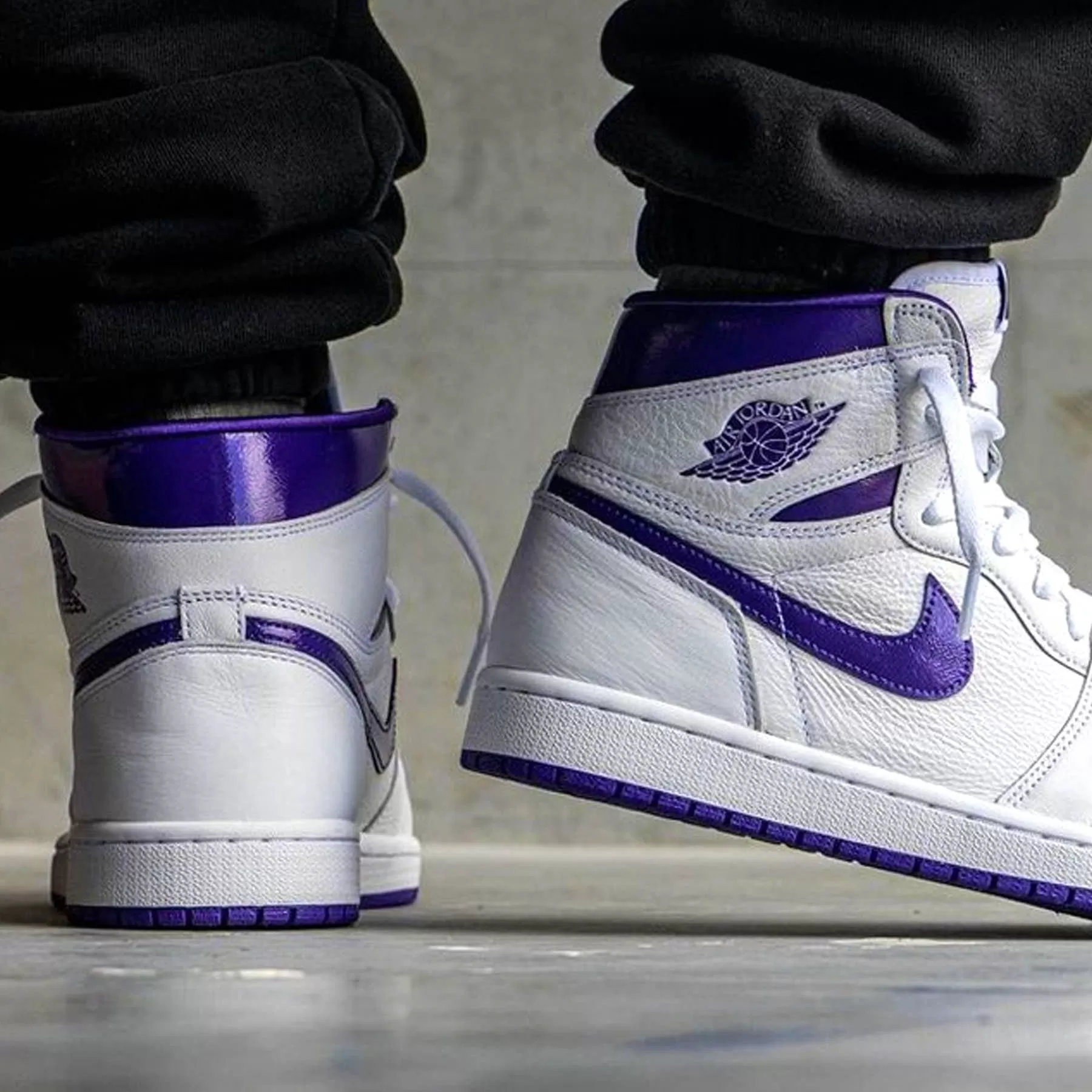 Wmns Air Jordan 1 Retro High "Court Purple"